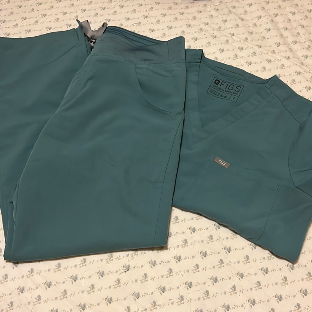 FIGS SCRUB SET <HydroGreen>